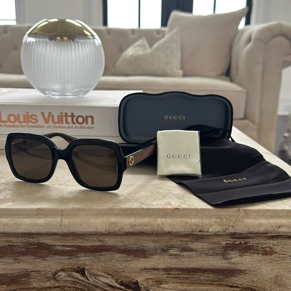 Gucci Web sunglasses. Authentic.